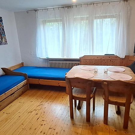 helle Souterrainwohnung nähe Flughafen, Landshut und München 1 bis 5 Personen Bruckberg Exterior foto